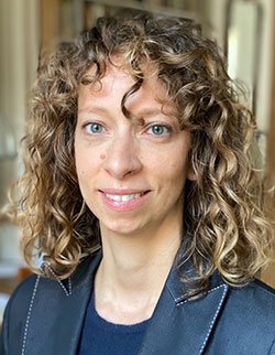 photo of Elizabeth M. Manejías, MD